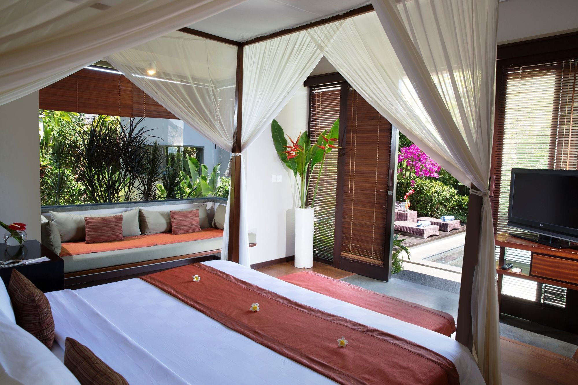 The Bali Bay View Villas นูซาดูอา ภายนอก รูปภาพ